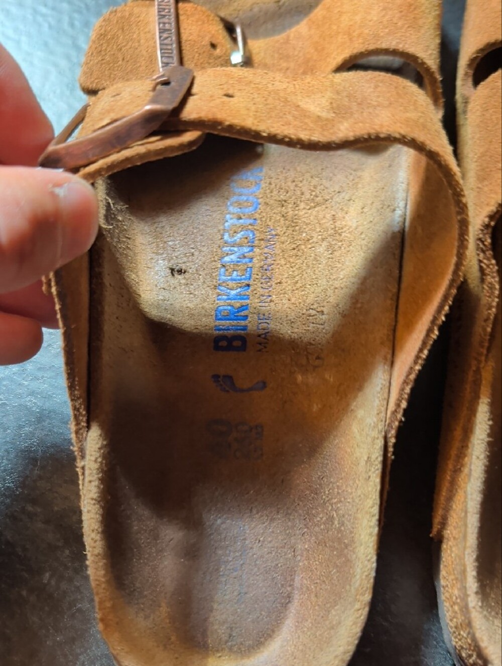 Birkenstock Arizona EU40 Narrow Suede Double Strap Sandals in Brown - Picture 4 of 6